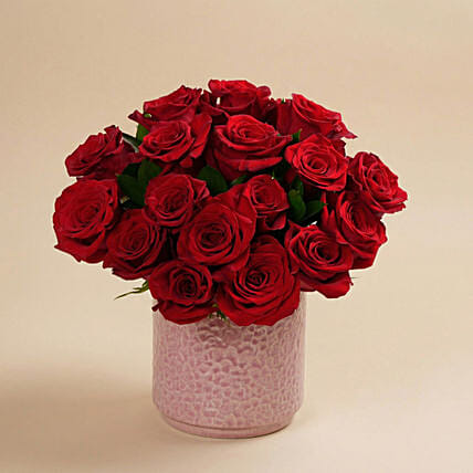 True Love Rose Box: Send Valentine's Day Gifts to Qatar