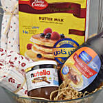 أدوات خبز وتحضير كيك كاملة في وعاء زجاجي مثل بيتي كروكر