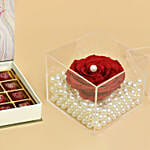 فور ايفر روز حمراء مع حبات اللؤلؤ مع شوكولاته