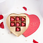 هدايا الحب - كاميرا تصوير مع شوكولاتة ونبتة  في بوكس