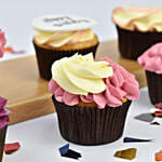 كب كيك لعيد الميلاد نكهة فانيليا 6 قطع مع بالونات