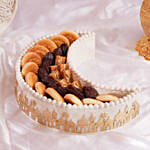 طبق هلال تمور فاخرة وحلويات