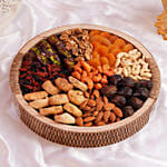 طبق فواكه مجففة و تمور فاخرة