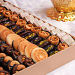 علبة فاخرة من التمر المحشي والمعمول والبقلاوة والشوكولاتة