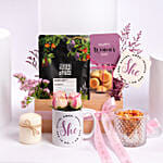 بوكس ورد مع هدايا يوم المرأة