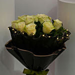 Luxury Led White Roses Gift Bouquet