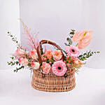 سلة روز و جربيرا وردية للأم