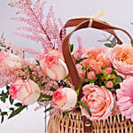 سلة روز و جربيرا وردية للأم