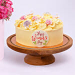 Luxury Roses And Cream Cake Combo