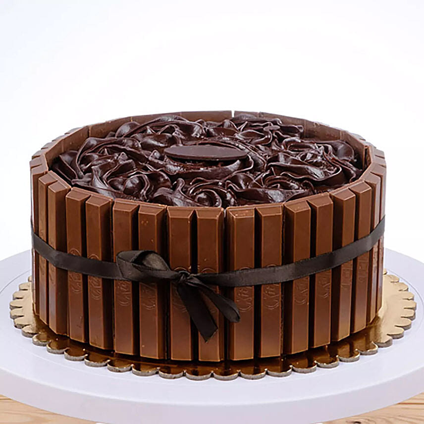 Kitkat Chocolate Cake: Cakes in Jeddah