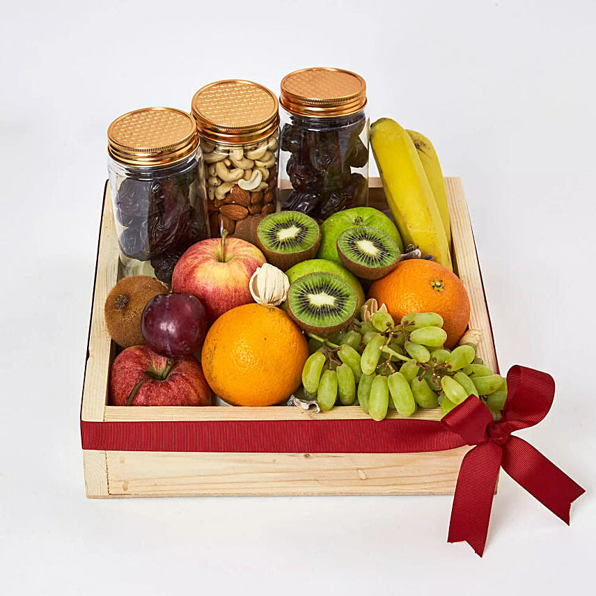 Nuts and Fruits Hamper: 