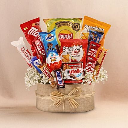 Chocolates Delight Gift Hamper: Send Gifts to Saudi Arabia