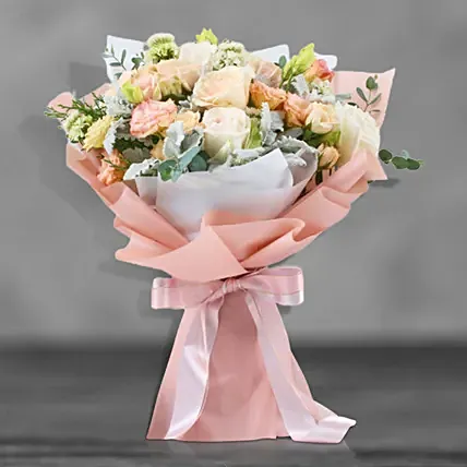 Exotic Mixed Roses Bouquet: Send Flowers and Chocolates to Saudi Arabia