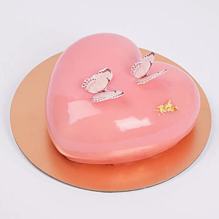 Gentle Love Heart Shape Cake: Send Cakes to Saudi Arabia