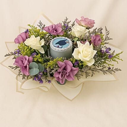 Graduation Gift Combo Flower Bouquet And Mini Cake: 