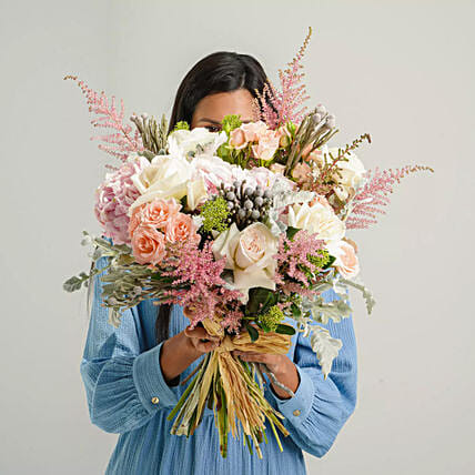 باقة بورد مشكل: توصيل ورد في جدة