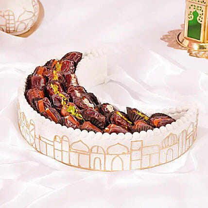 Stuffed Dates With Ramadan Crescent Platter: 