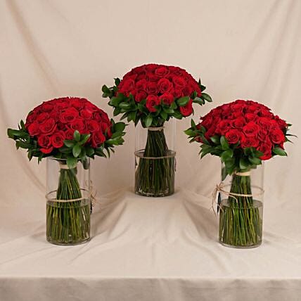 Red Rose Flower Vase Collection: Send Valentines Day Gifts to Saudi Arabia