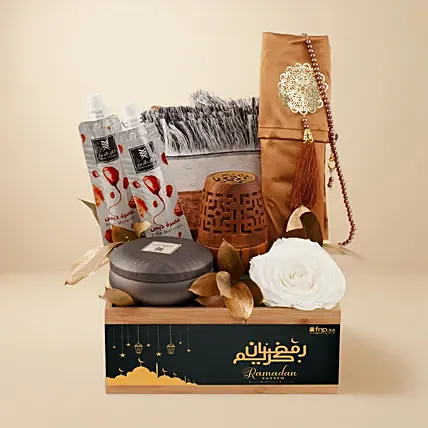 Elegant Ramadan Prayer Mat Dates Hamper: Send Gifts to Saudi Arabia