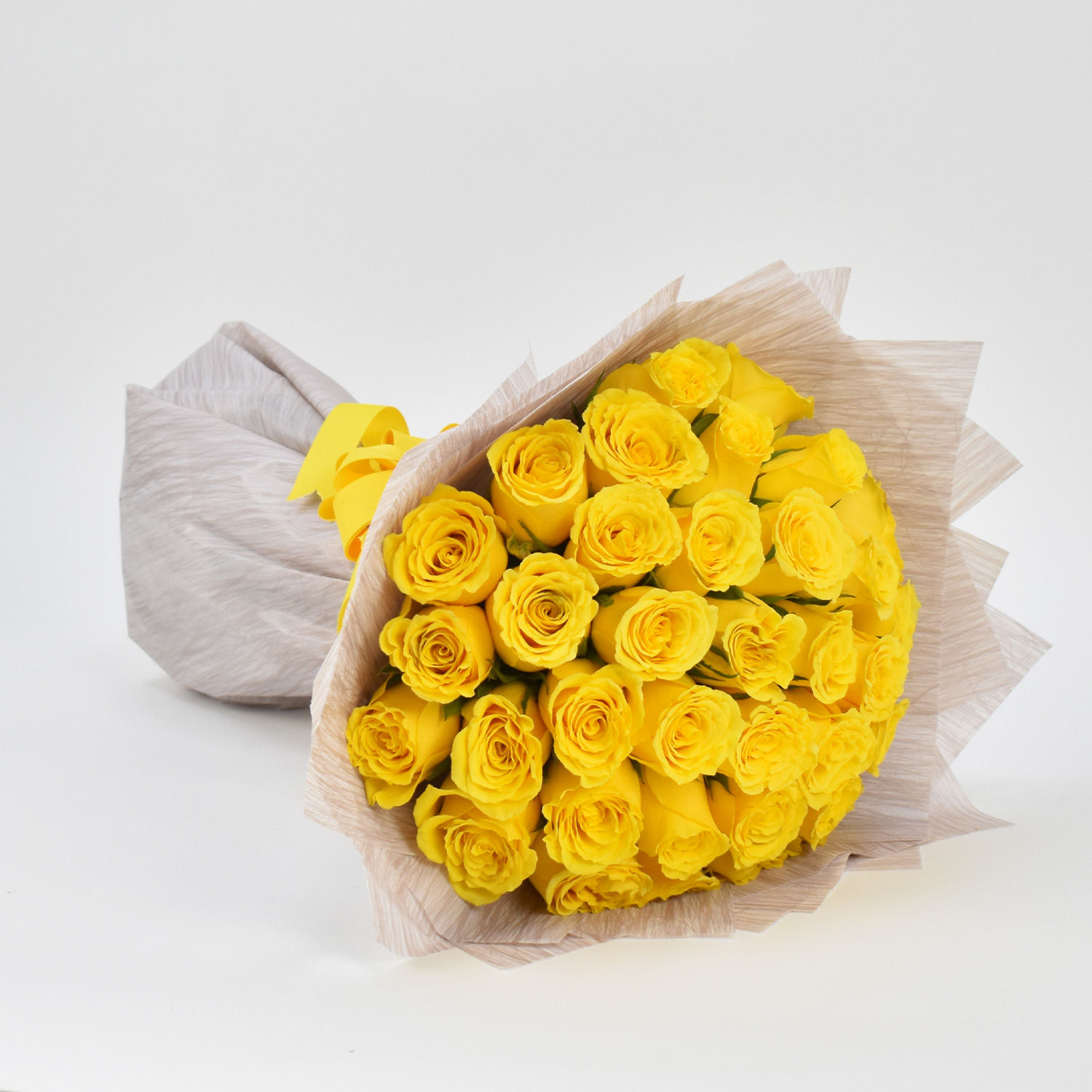 Online 35 Yellow Roses Bouquet Gift Delivery in Saudi-arabia - Fnp.ae