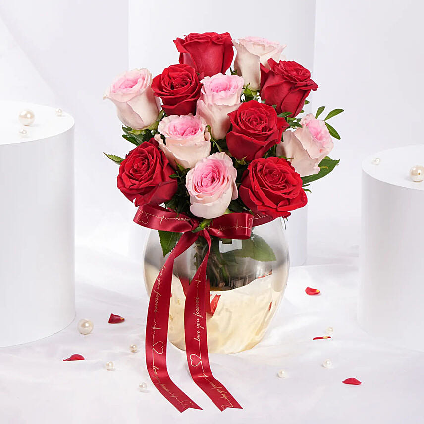 Romantic Valentine&rsquo;s Rose Arrangement: Send Valentines Day Gifts to Singapore