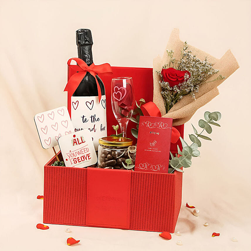 Red Romance Luxury Valentine's Day Hamper: 