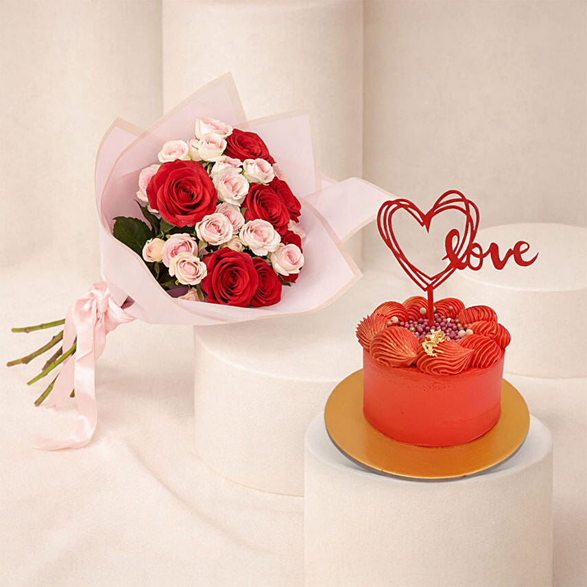Valentine Day Roses Bouquet and Cake: هدايا عيد الحب سنغافورة