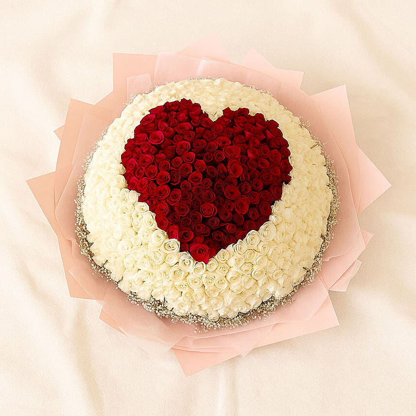 400 Heart Rose Arrangement: Send Valentines Day Gifts to Singapore