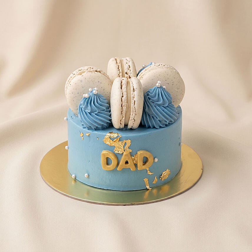 Father's Day Choclate Cake with Macarons: 