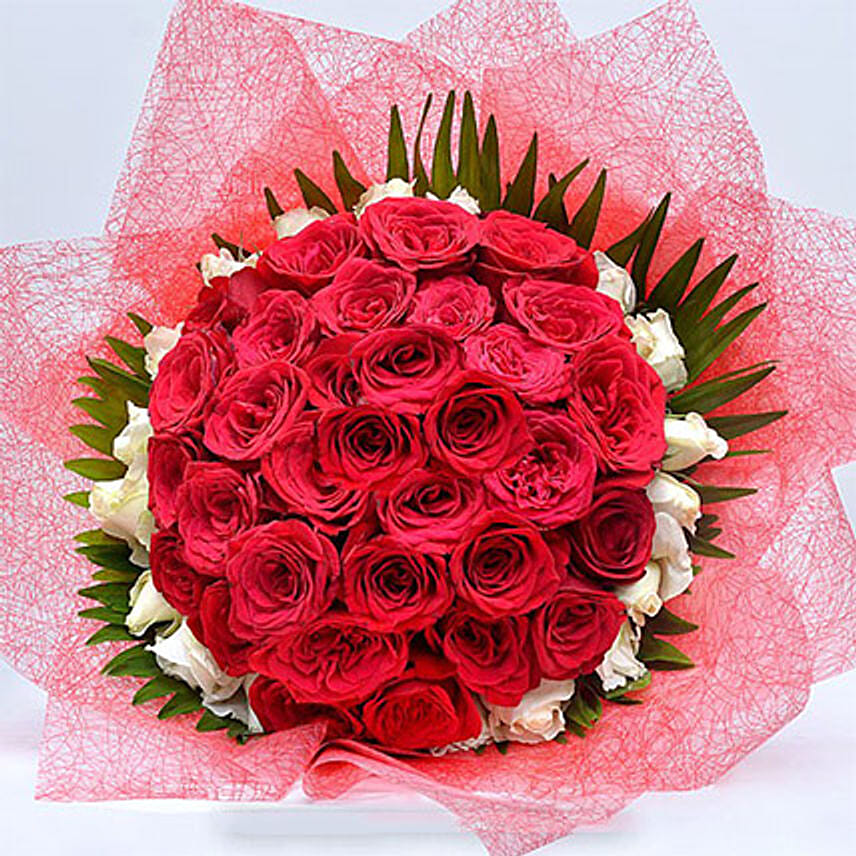 Blooming Rose Bouquet: Flower Delivery Sri Lanka