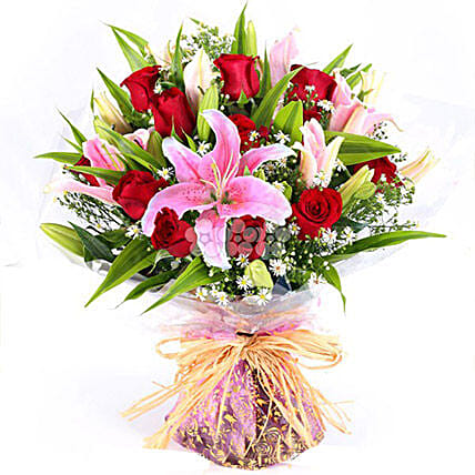 Bouquet Of Vibrant Florals: Flower Delivery Sri Lanka