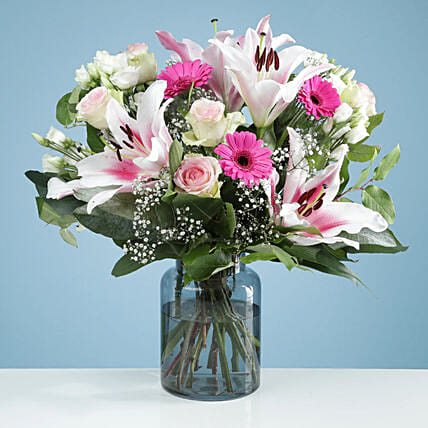 Elegant Mixed Flowers Bunch: Flowers Delivery UK