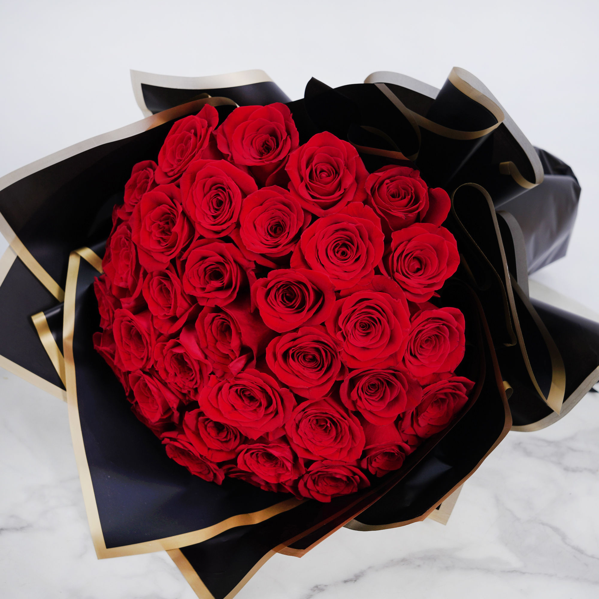 35 Red Roses Order 35 Red Roses Designer Bouquet Online | Same-Day Delivery UAE - Fnp.ae