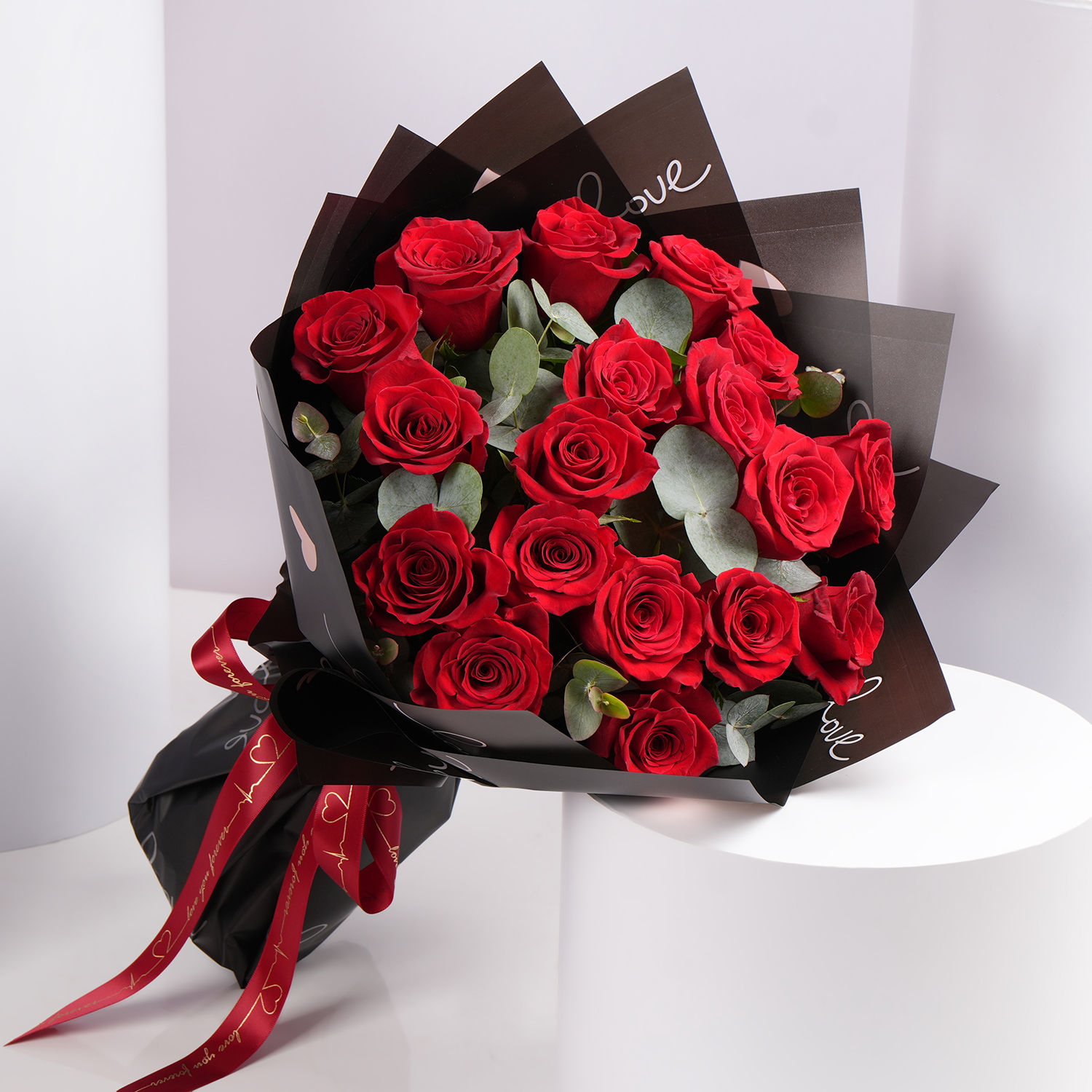 Fnp Red Roses Order Valentines 18 Red Roses Bouquet in Black Wrap Online | Same-Day ...