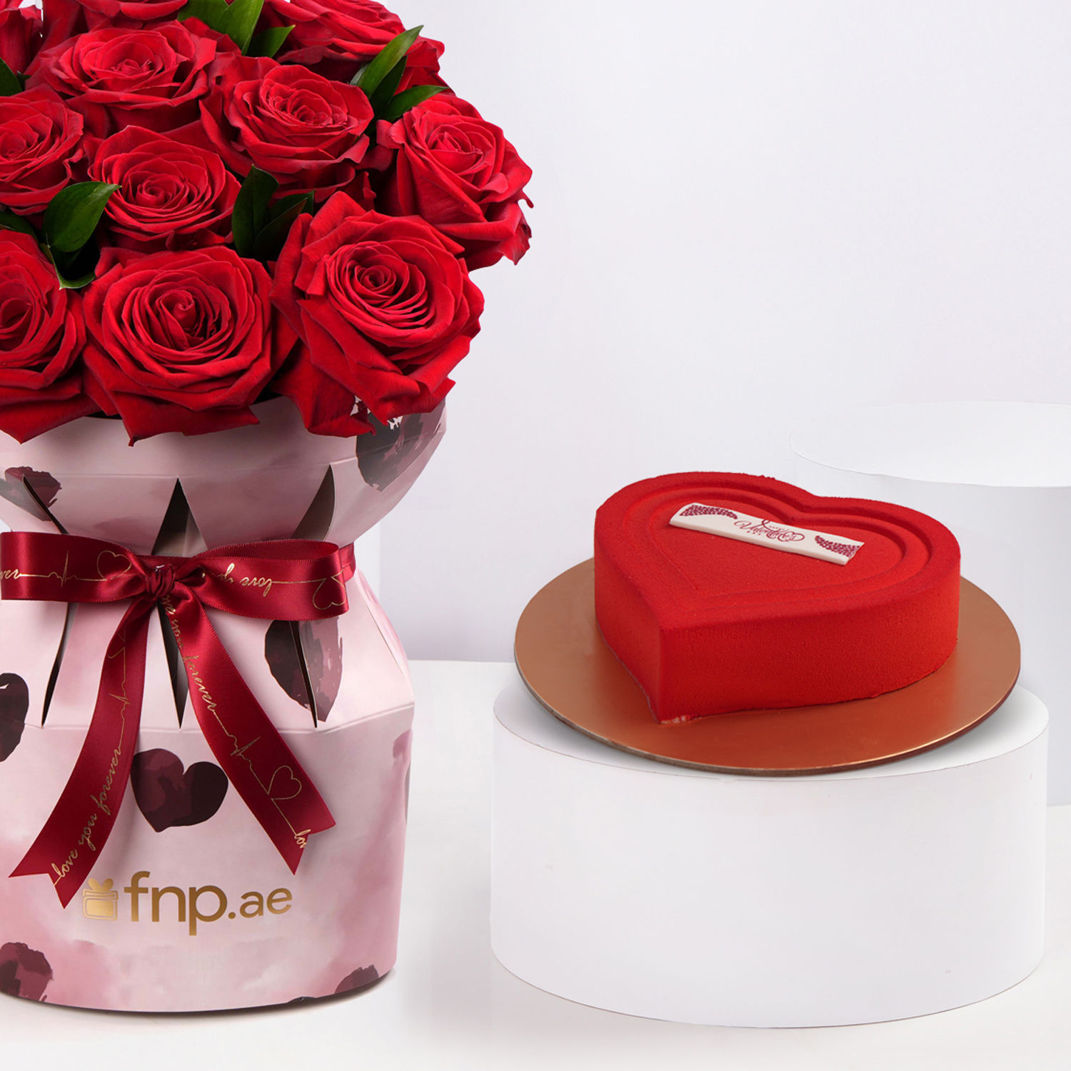 Walmart Cake Red Roses Order Luxury Red Roses With Heart Cake Online | Same-Day Delivery UAE ...