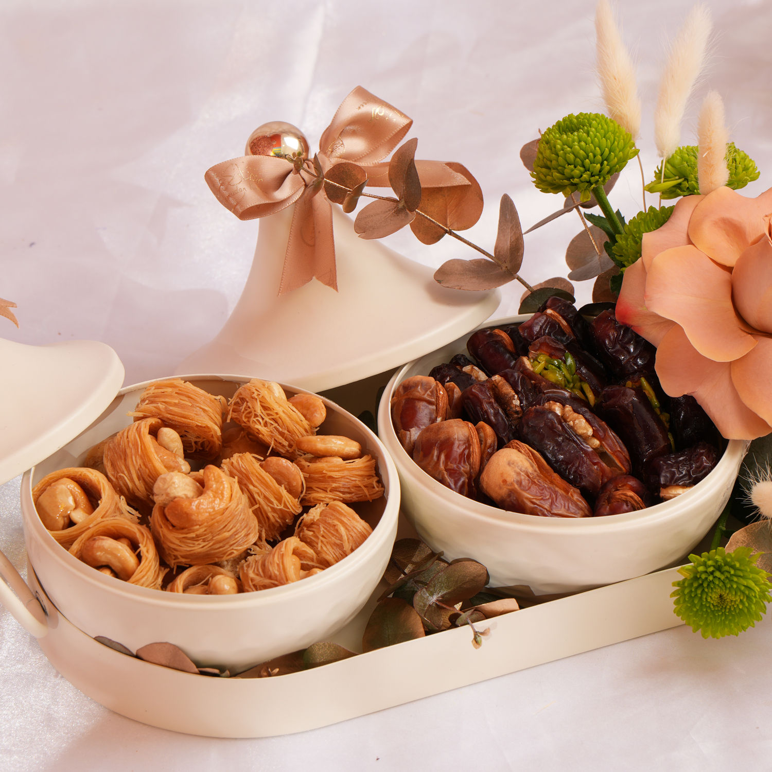 Order Sweet Treats Duo Online | Same-Day Delivery UAE - Fnp.ae